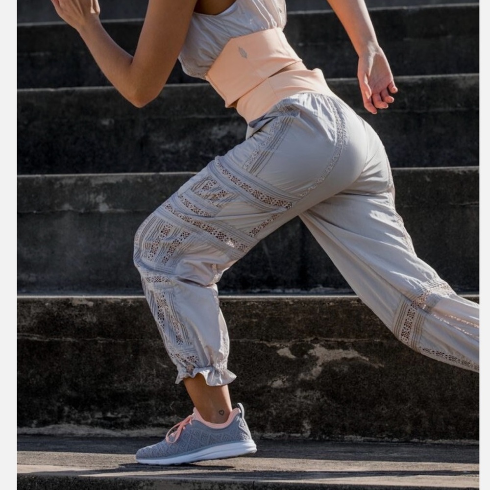 Free People Movement Oh Hey Applique Jogger Pants Sz XS